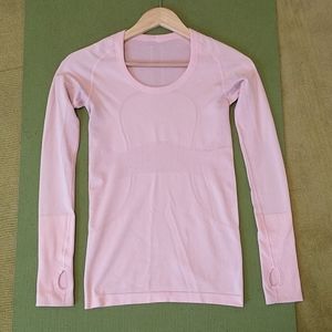Pink lulu lemon yoga top, long sleeve